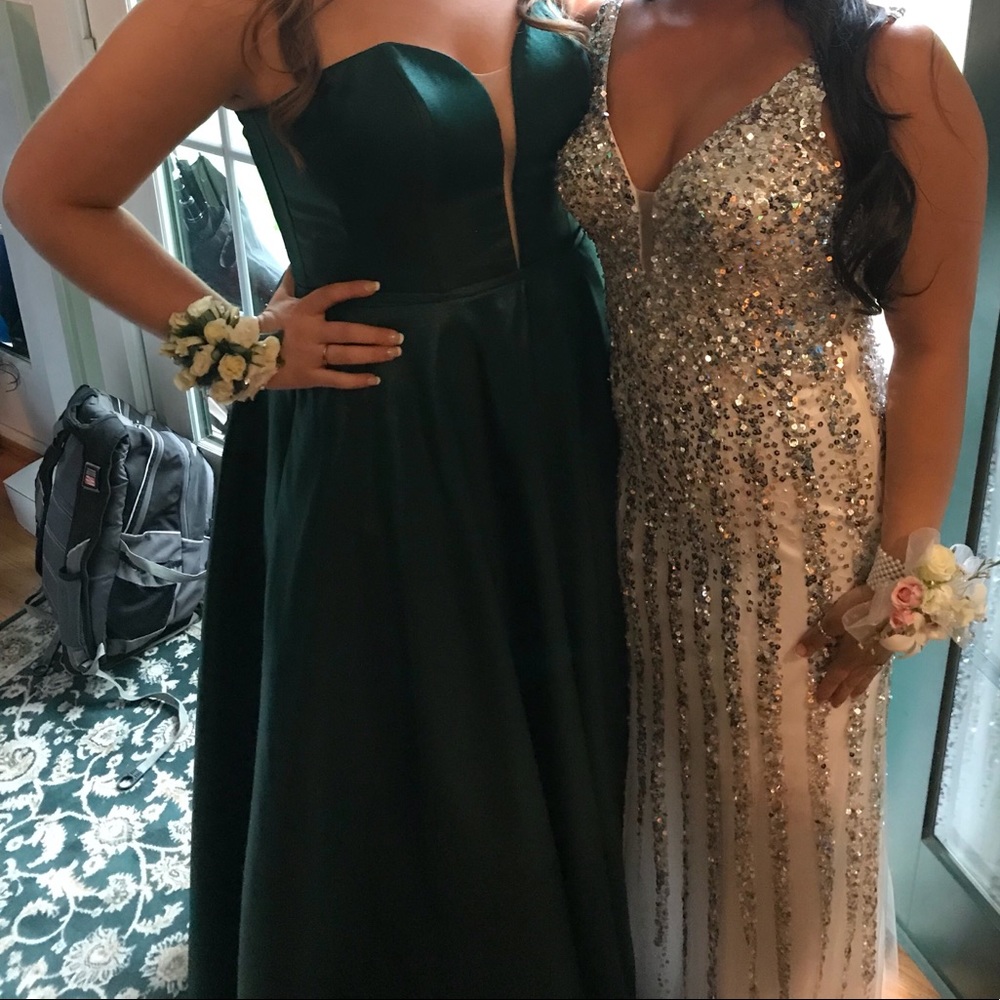 PROM DRESS - Picture 3 of 3